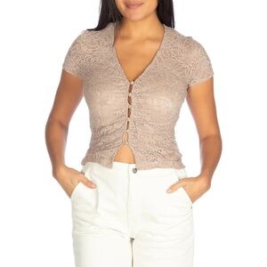 🤍❓Guess Beige Lace Short Sleeve Top. Like New.